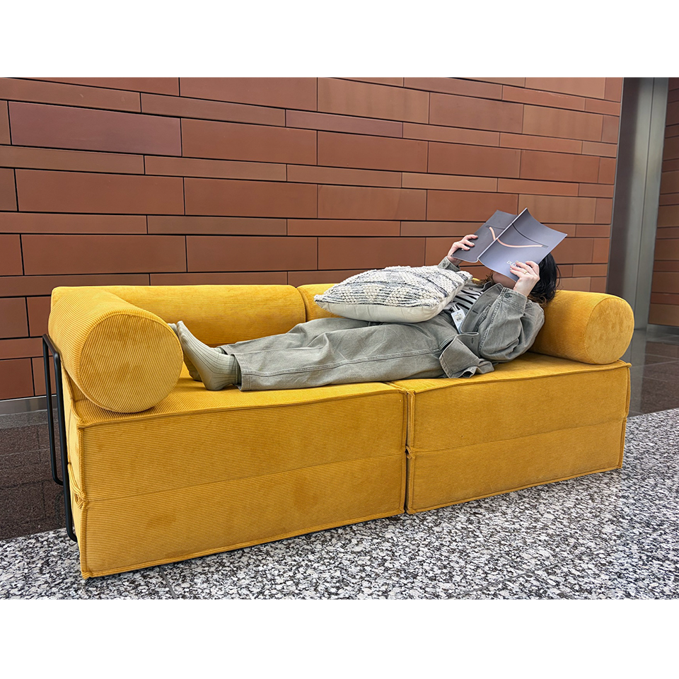 ソファFUTON 2人掛けイエロー - 10